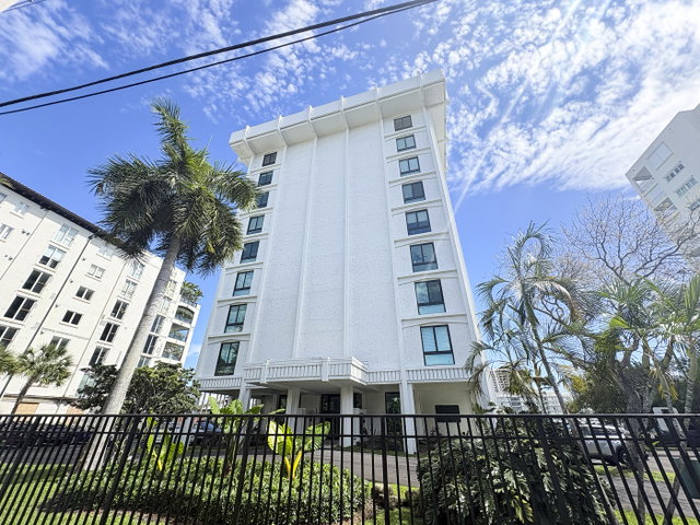 1600 Bayshore Lane Condo photo 2